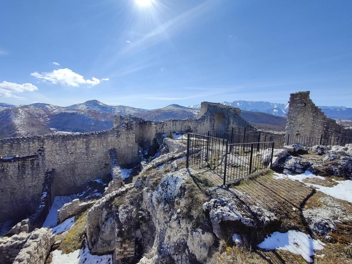 Villa Sognando Bominaco - Dimora Il Milord Extérieur photo